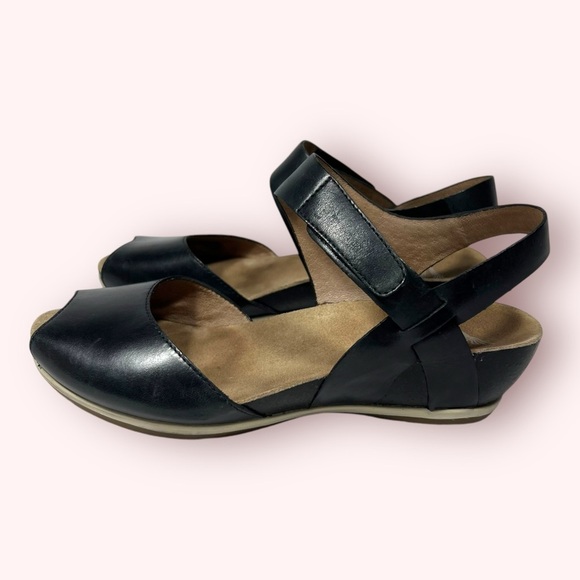 Dansko Vera Peep Toe Ankle Strap Leather Cork Wedge Sandals Womens Size 37 Black - Picture 4 of 8